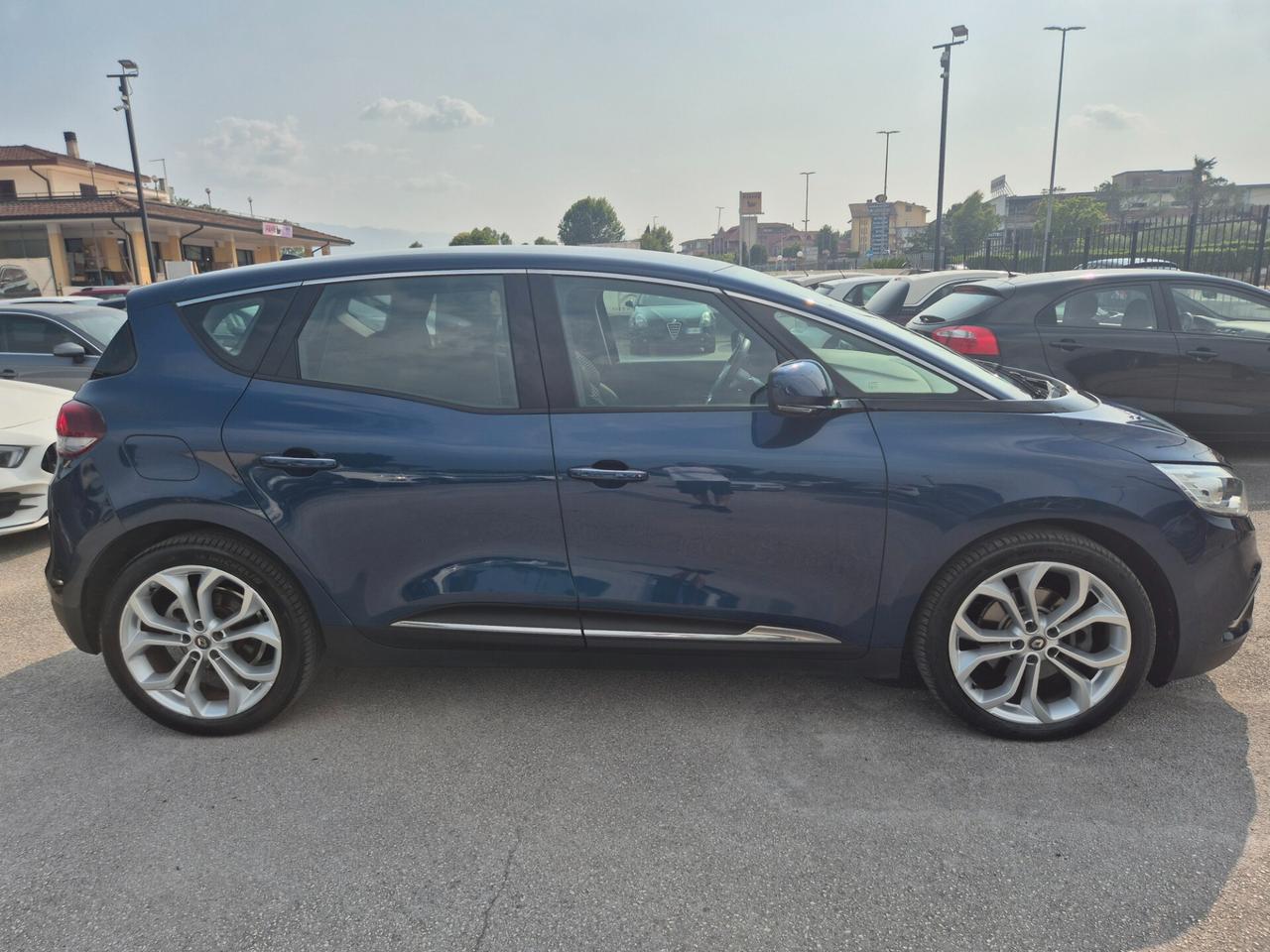 Renault Scenic Blue dCi 120 CV EDC Intens N1