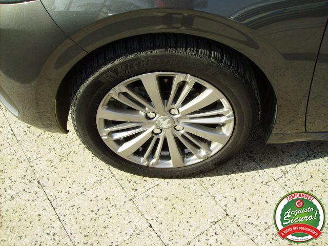 PEUGEOT 208 Cv82 5 porte Style