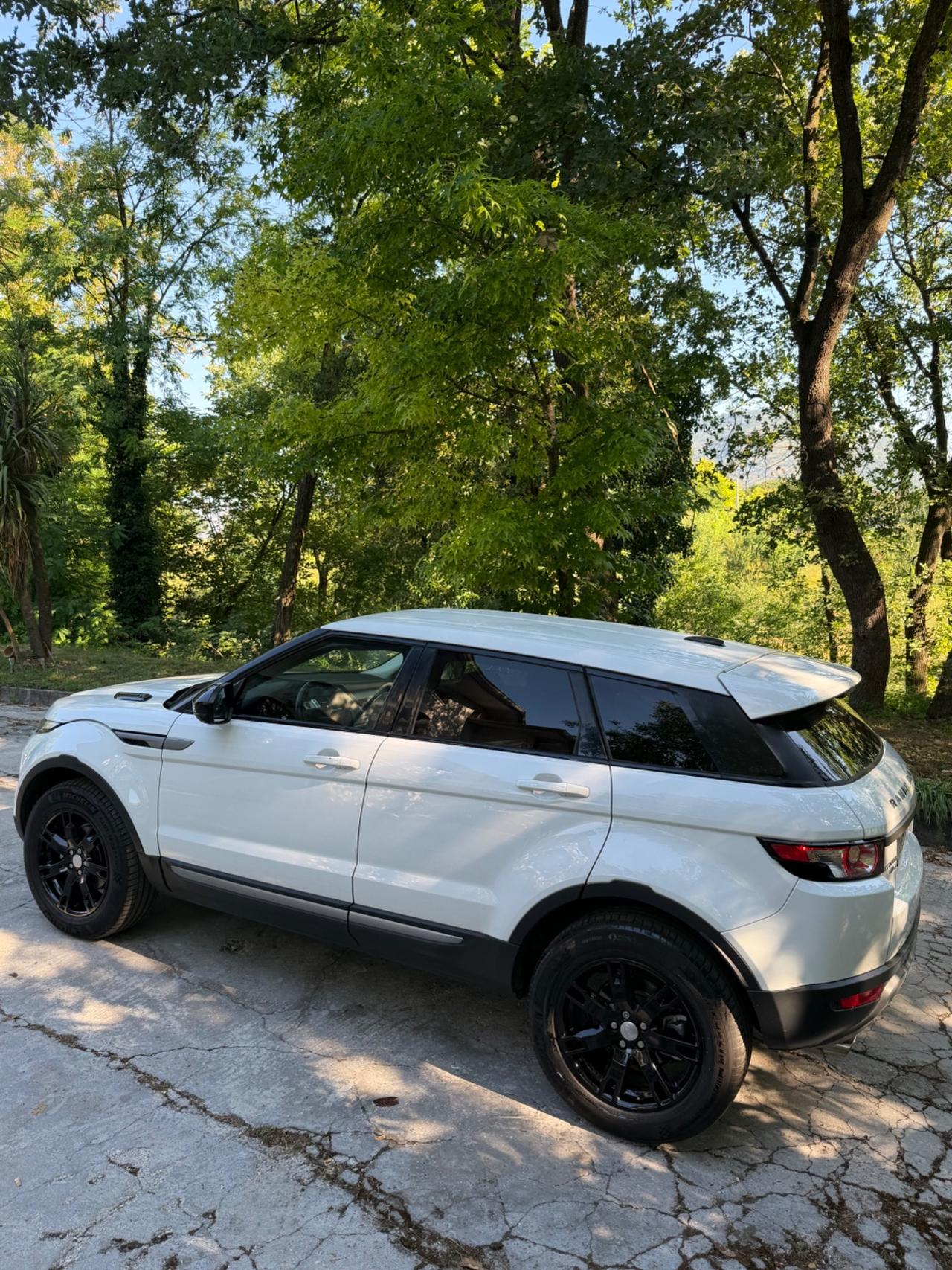 Land Rover Range Evoque 2.2 TD4 5p. Dynamic