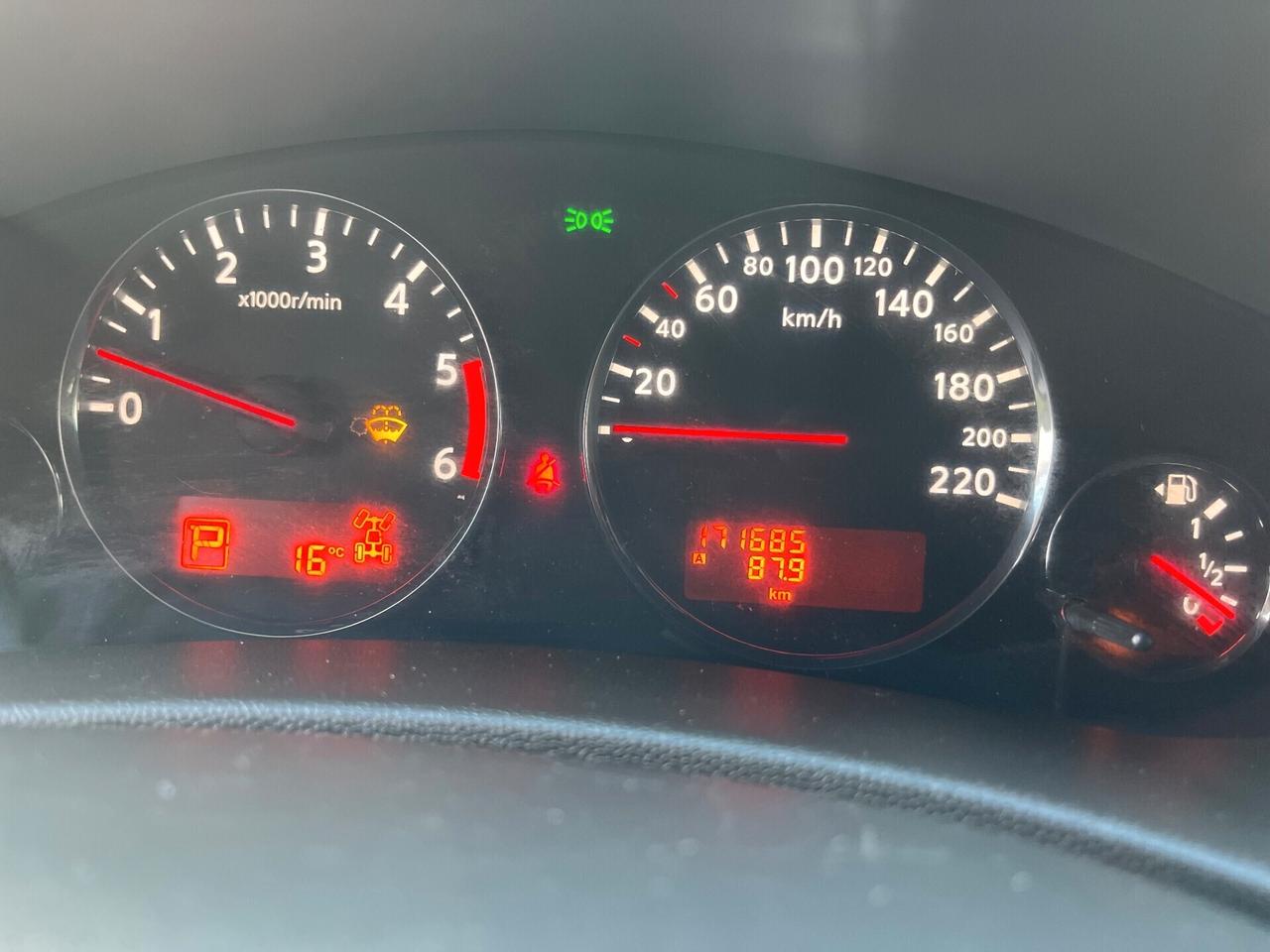 Nissan Navara 3.0 dCi 4 porte Double Cab LE V6