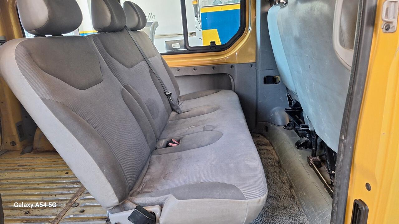 Opel Vivaro 29 2.5 DTI PC-TN Combi