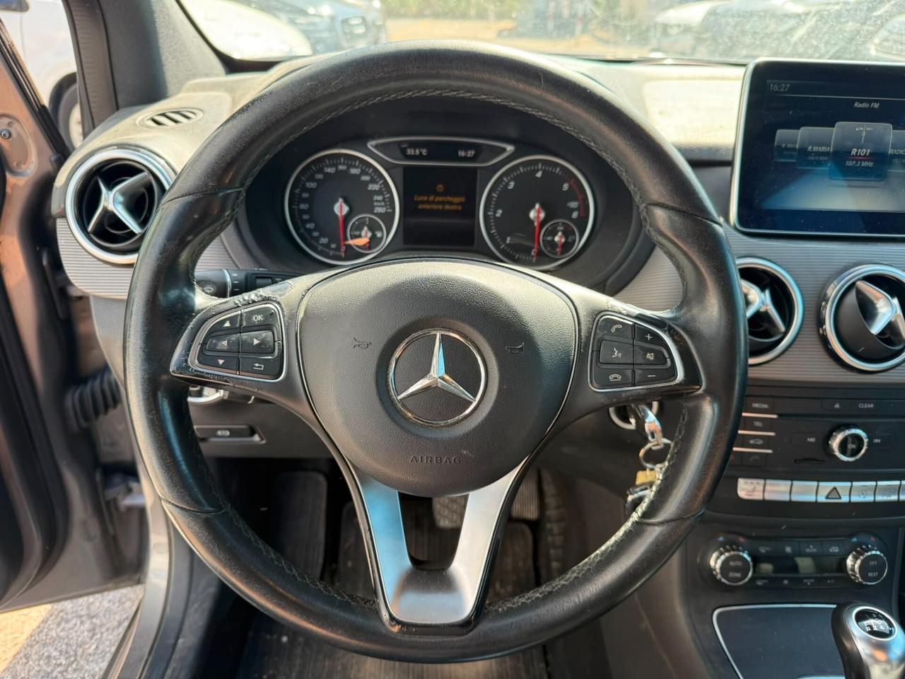 Mercedes B 180D INCIDENTATA X RIVENDITORI 2016