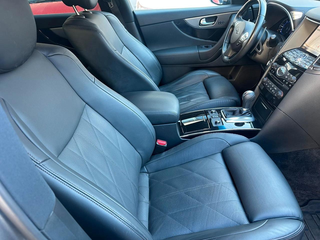 Infiniti QX70 3.0 diesel V6 AT S Premium