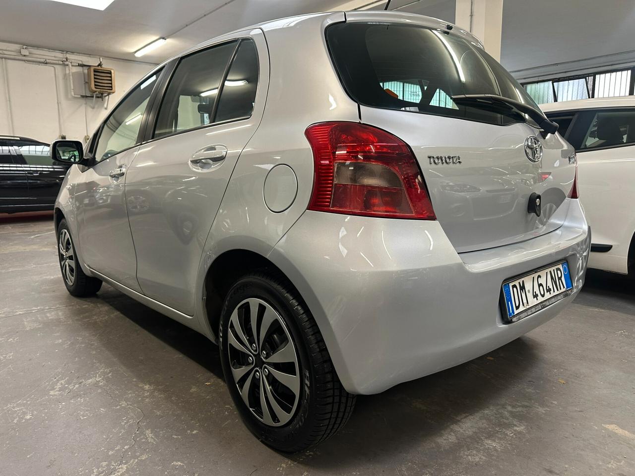 Toyota Yaris 1.0 5 porte