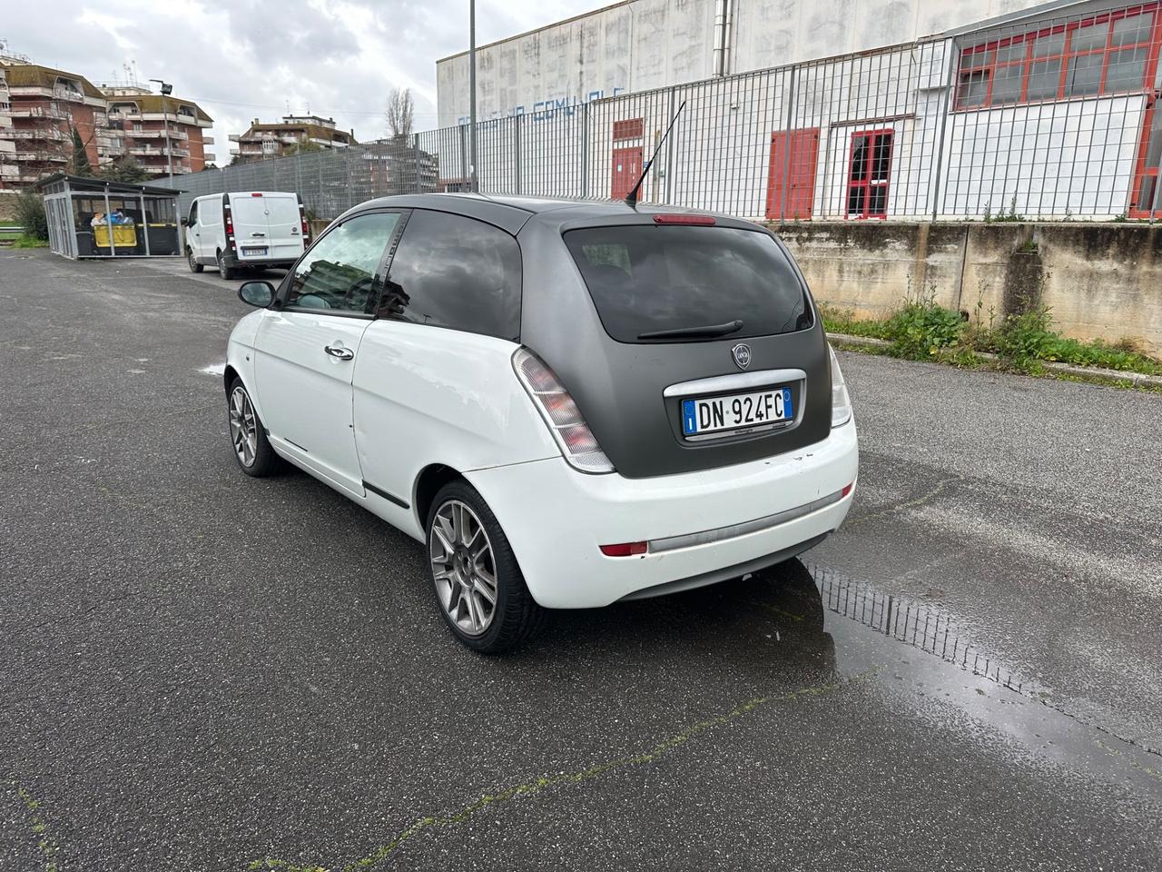 Lancia Ypsilon 1.3 MJT 75 CV Argento