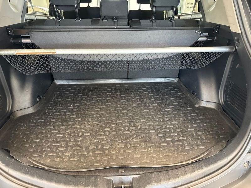 Toyota RAV4 2.0 D-4D (124CV) MT STYLE