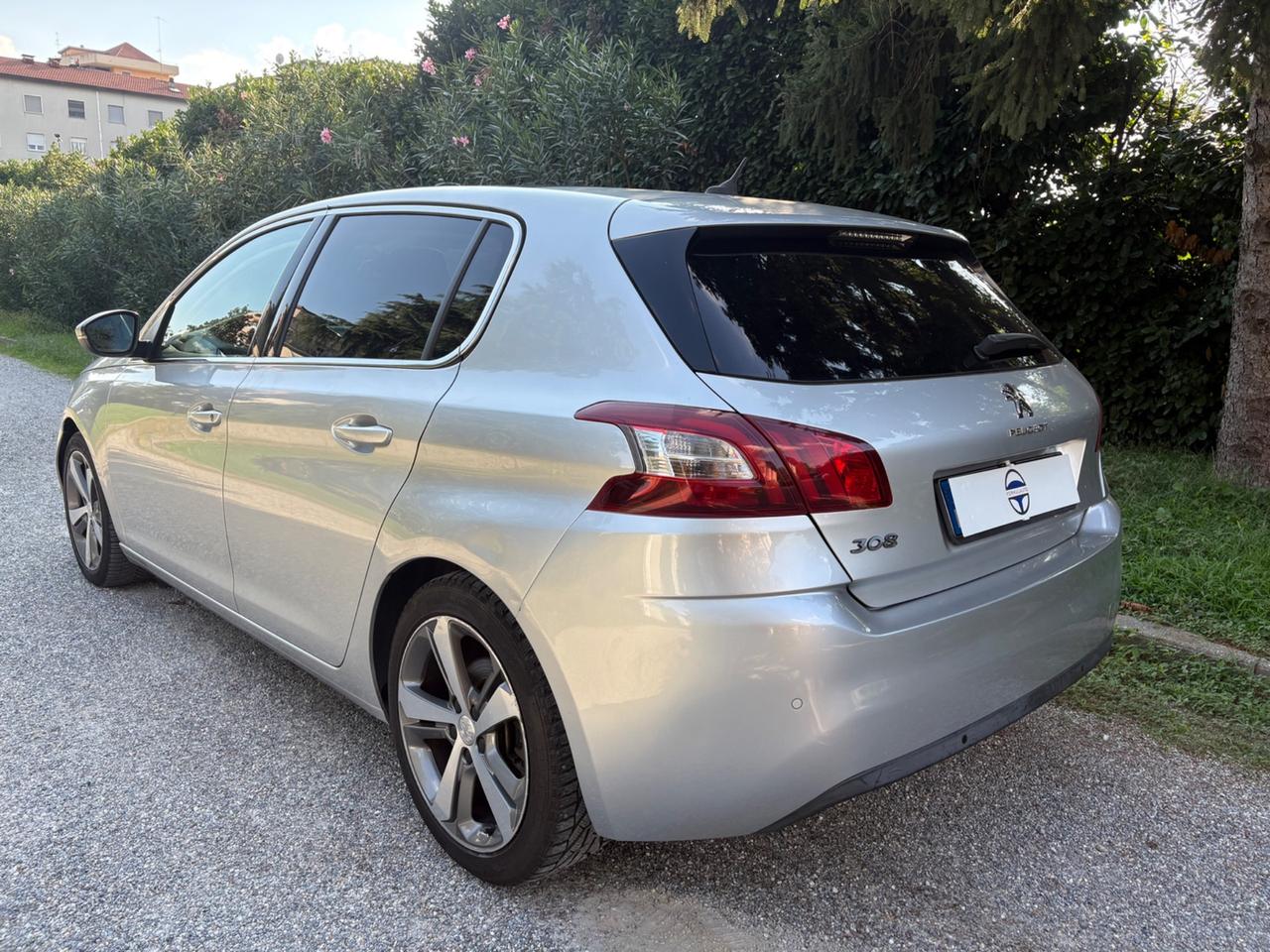 Peugeot 308 5p 1.6 bluehdi 120cv Allure con Tetto Panoramico
