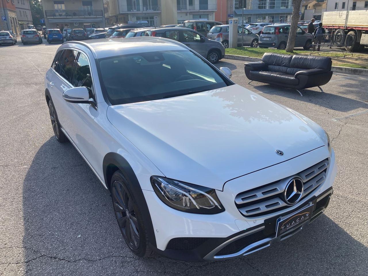 Mercedes-Benz E 220 E-Class E #6086