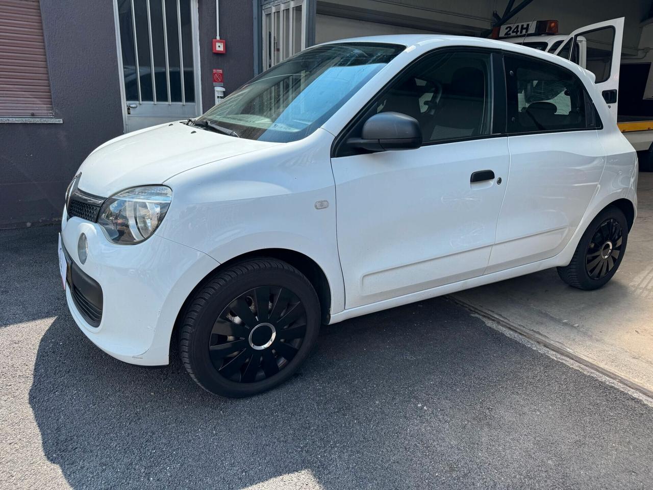 Renault Twingo benzina neo patentati