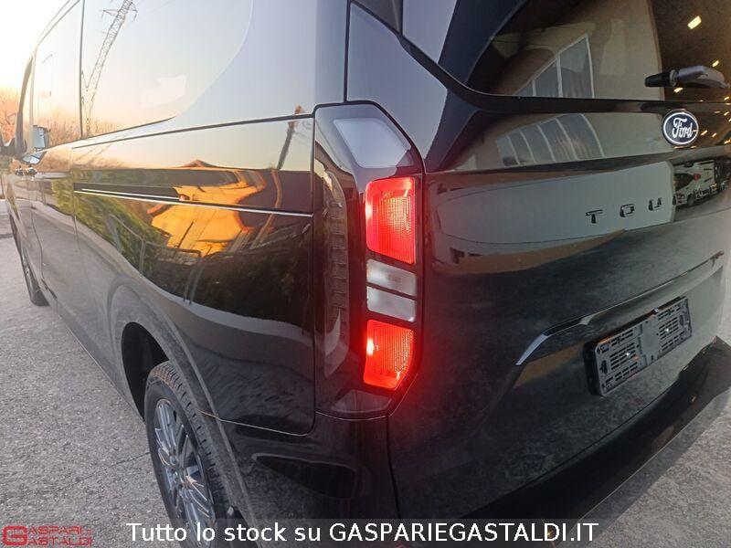 Ford Tourneo Custom Tourneo Custom 320 2.0 EcoBlue 170CV aut. PL Titanium 9 posti