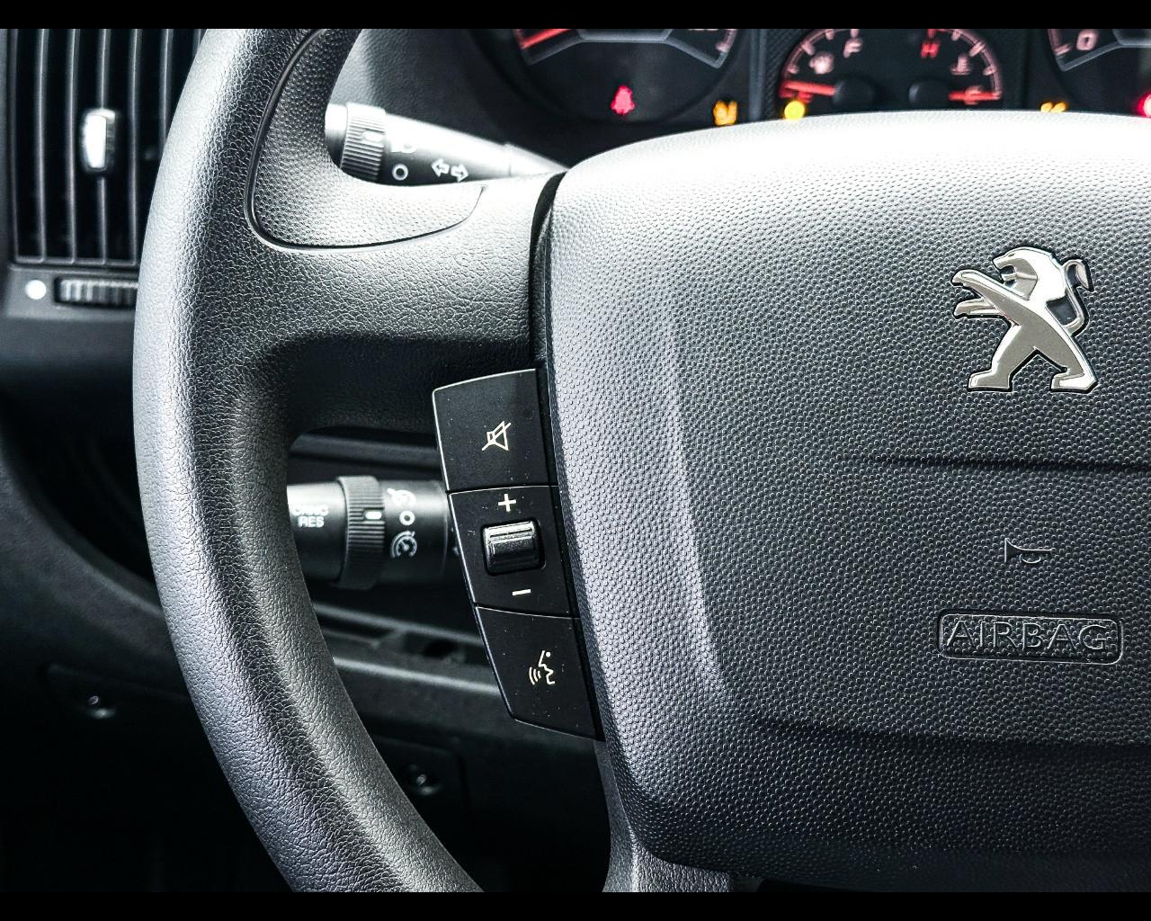 PEUGEOT Boxer (3ª serie) - Boxer 330 2.2 BlueHDi 120 S&S PC-TN Furgone