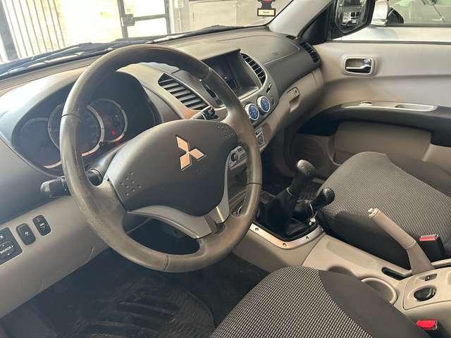 Mitsubishi L200 L200 d.cab 2.5 di-d Intense N1