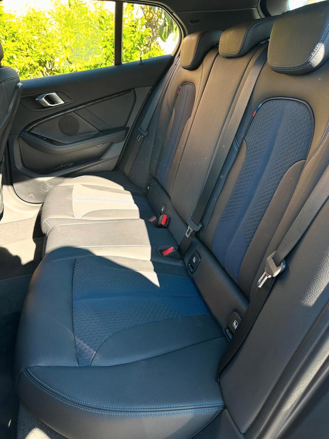 Bmw 116 116d 5p. Msport