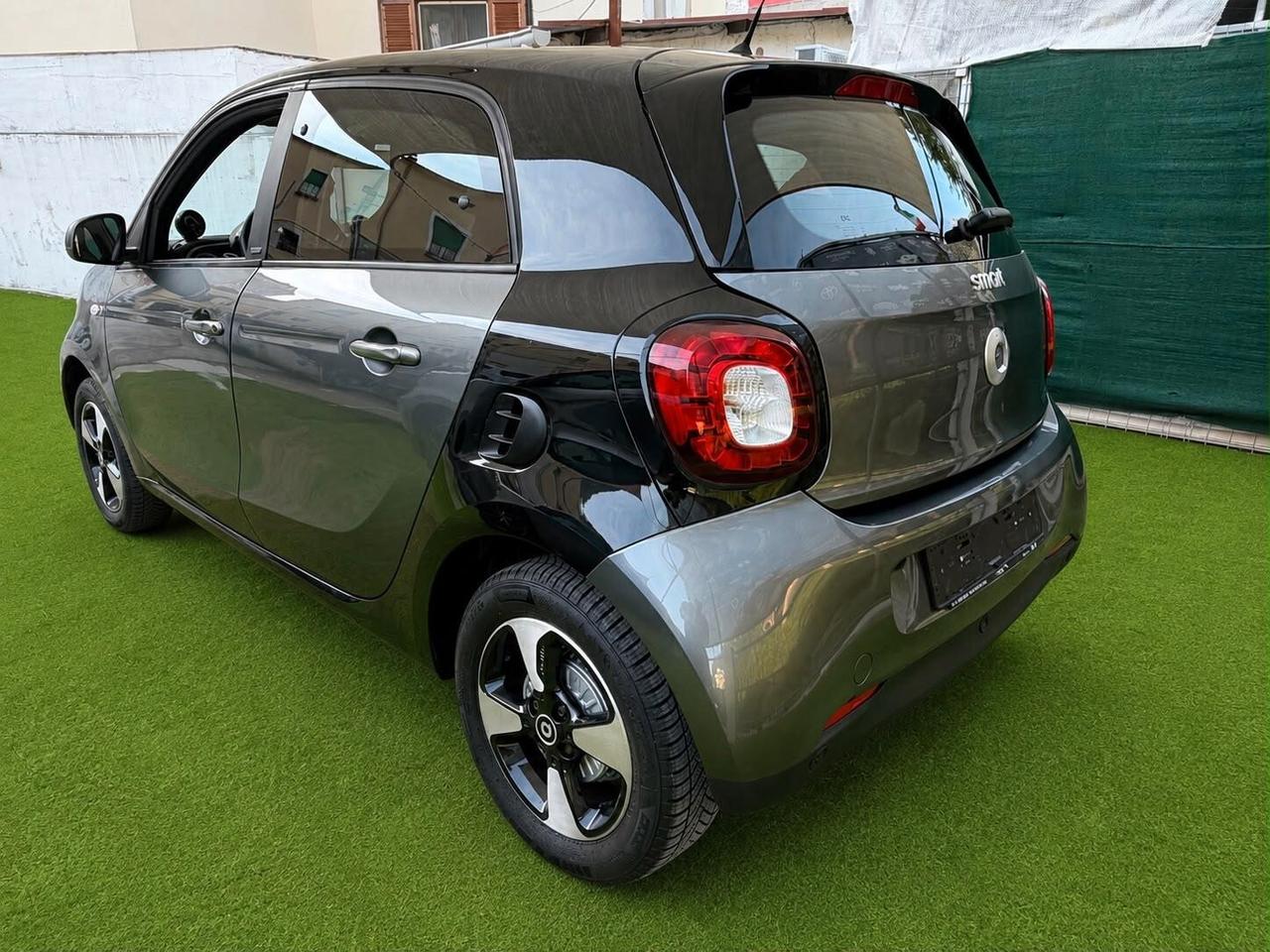 Smart ForFour 1.0 71 cv modello Prime