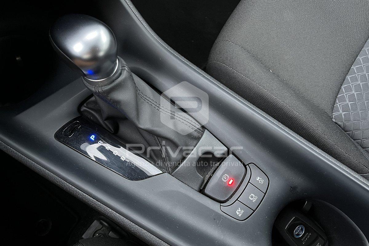 TOYOTA C-HR 1.8 Hybrid E-CVT Business