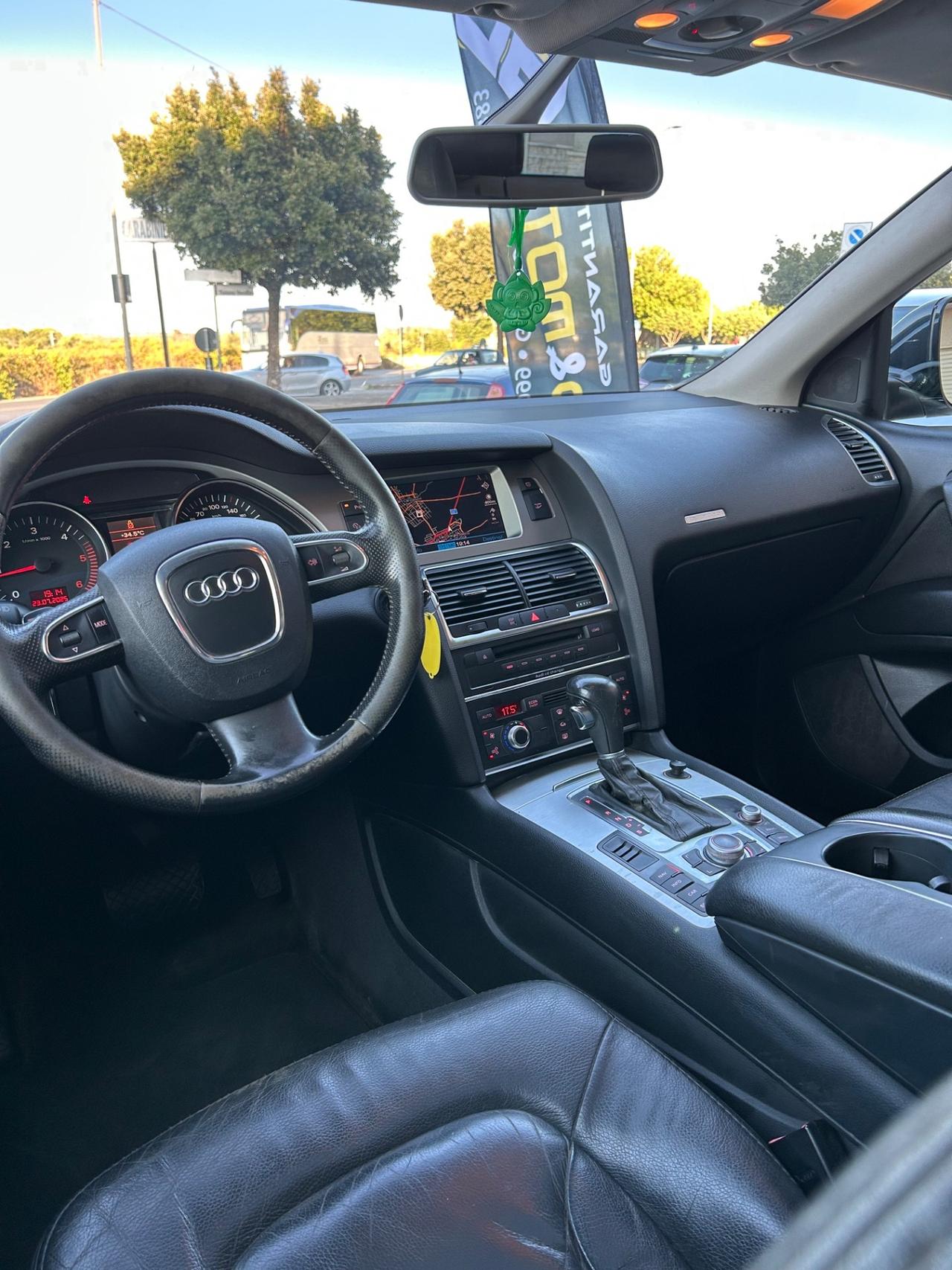 Audi Q7 3.0 V6 TDI 233CV quattro tiptronic