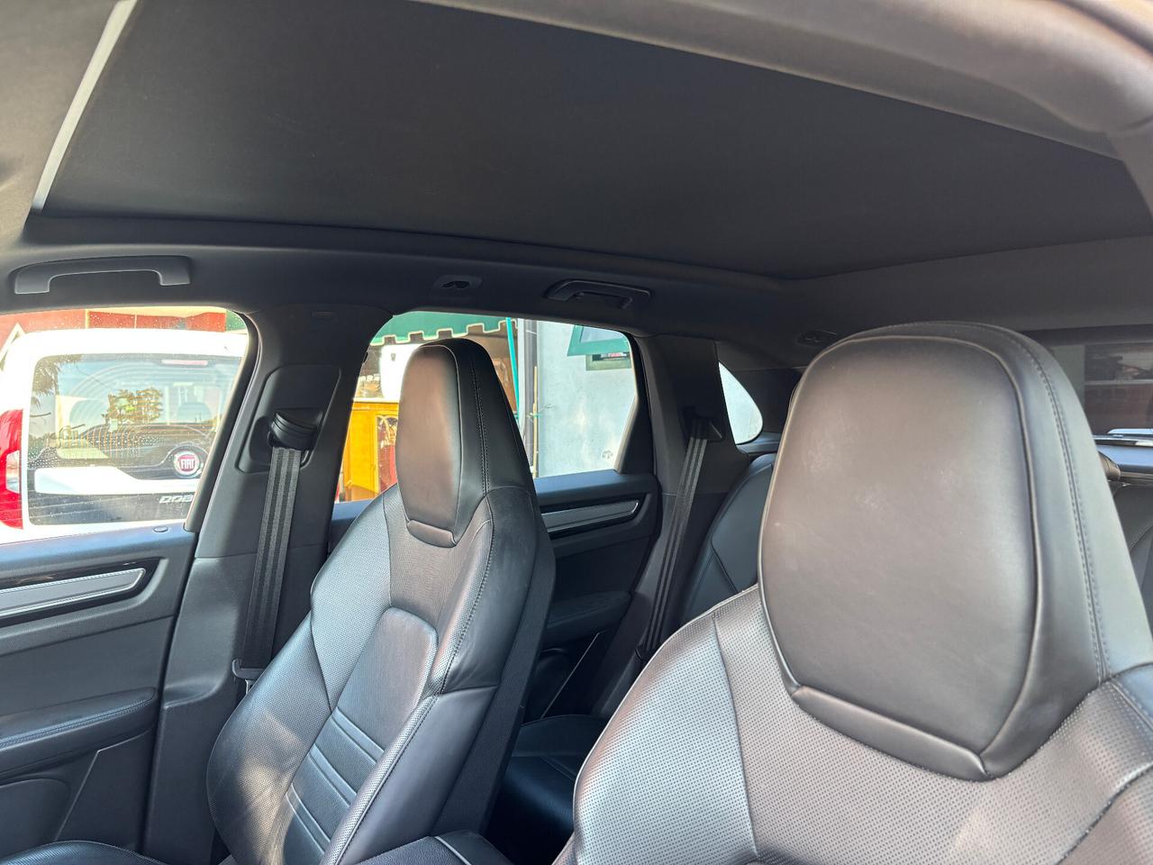 Porsche Cayenne 3.0 V6 E-Hybrid Platinum Edition