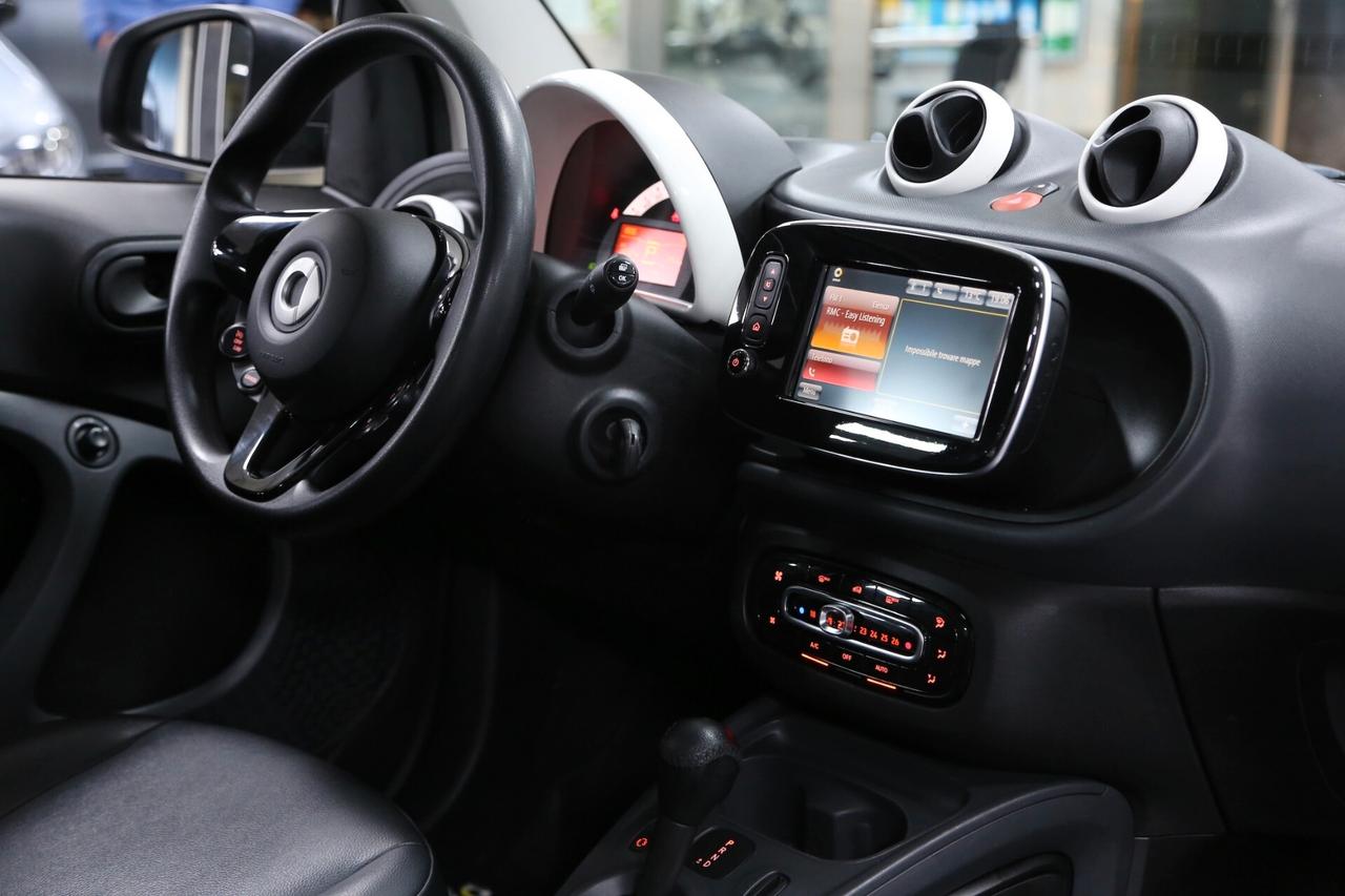 Smart fortwo 1.0 70 cv twinamic Passion