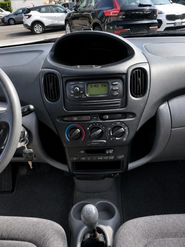 TOYOTA Yaris Verso 1.3i 16V Ok Neopatentati