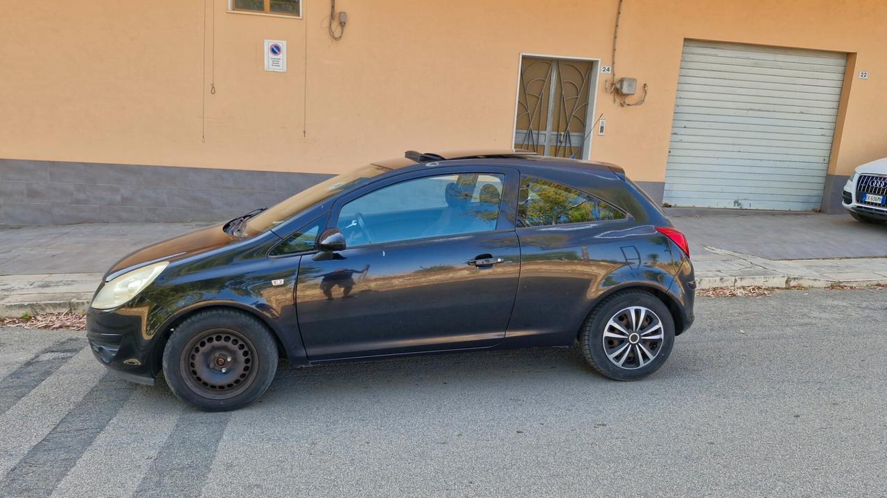 Opel Corsa 1.2 3 porte Sport