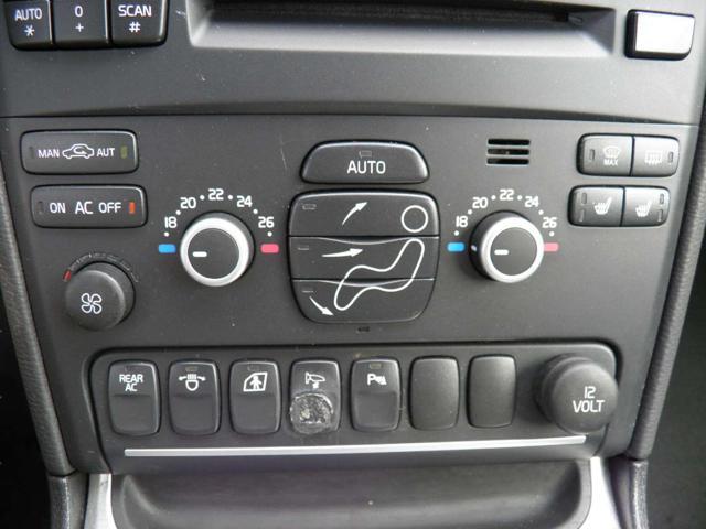 VOLVO XC90 D5 AWD Geartronic Summum