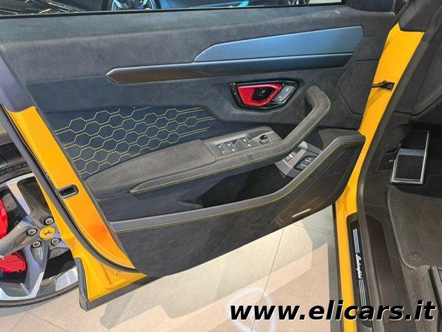 LAMBORGHINI Urus 4.0 Performante