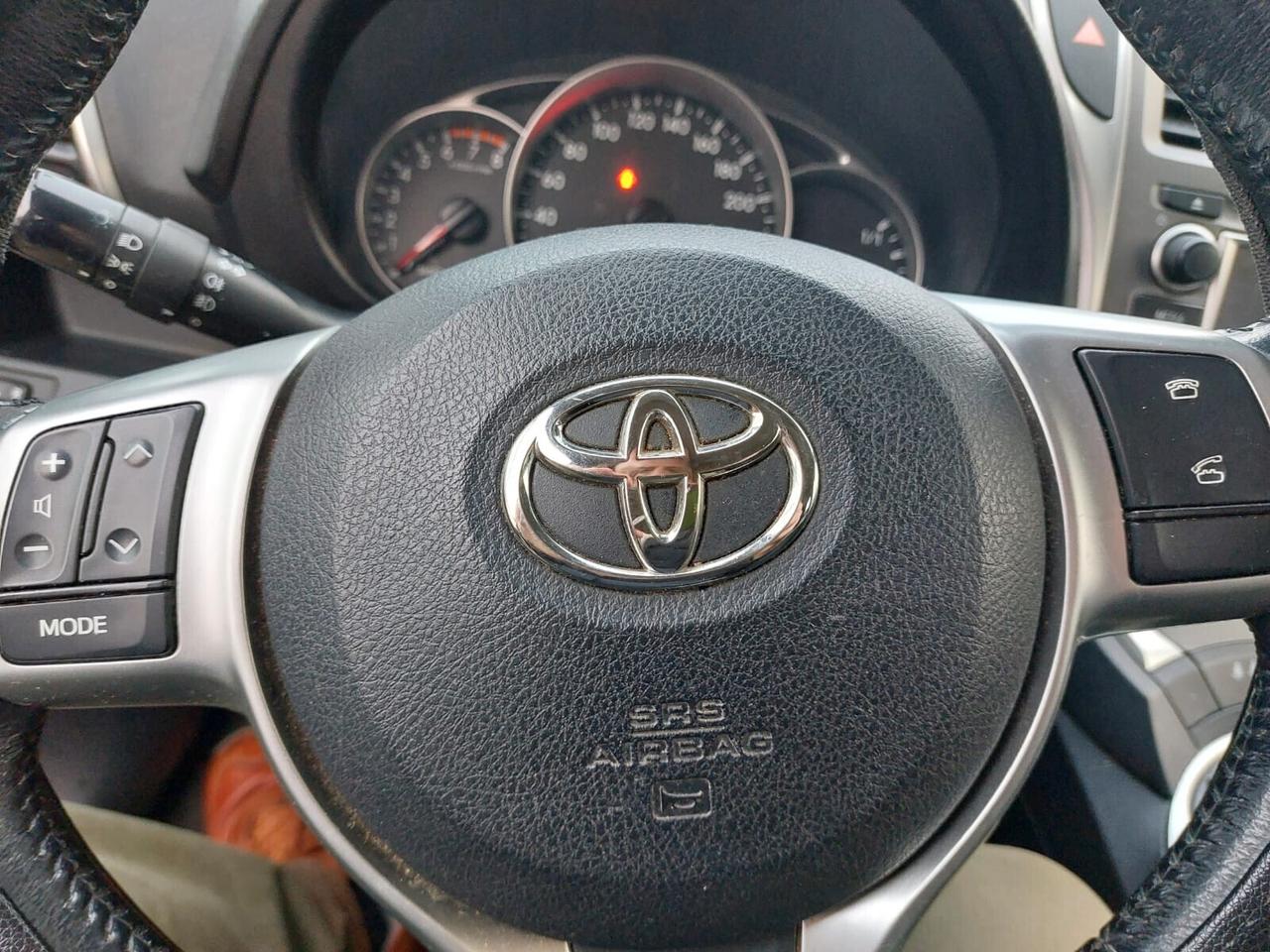 Toyota Verso-S 1.3 MT Lounge TENUTA BENISSIMO