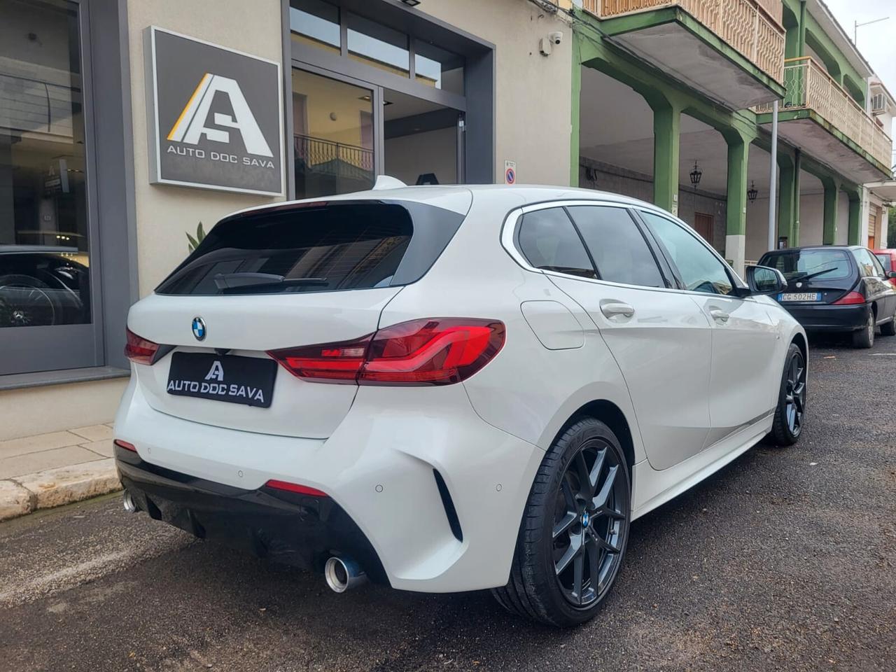 Bmw 118 D 150 Cv Automatica M-Sport+Cerchi 18 Black+Fari Led+Luci Ambiente+Retrocamera...