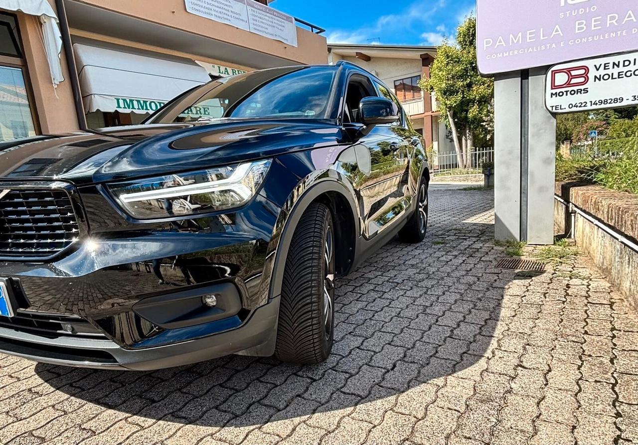 Volvo XC40 D3 R-design