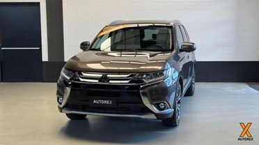 MITSUBISHI Outlander 2.2 DI-D 4WD Instyle Plus SDA Diamond 7 posti