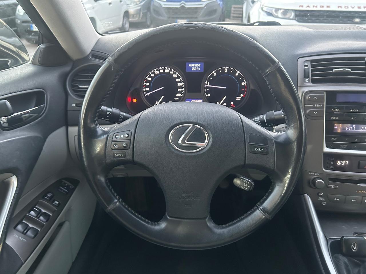 Lexus IS 220d 2.2 16V Luxury