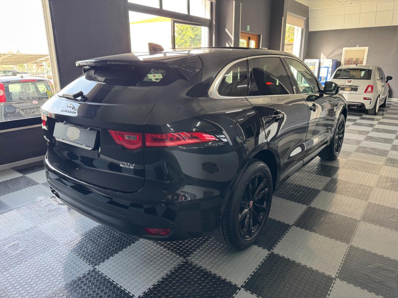 Jaguar F-Pace 2.0 D 180 CV AWD R-Sport