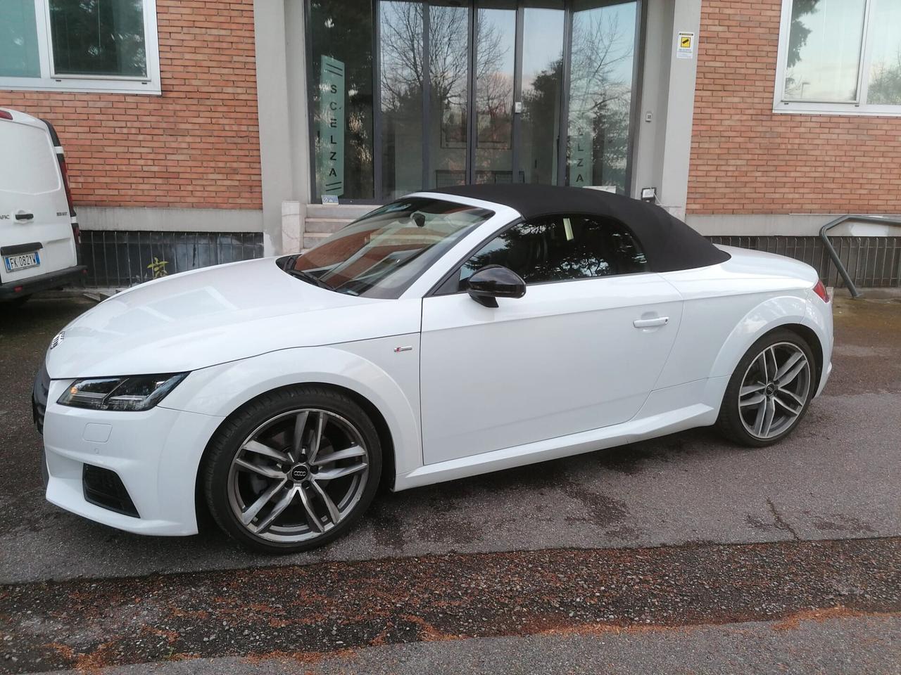 Audi TT Roadster 1.8 TFSI S tronic Design