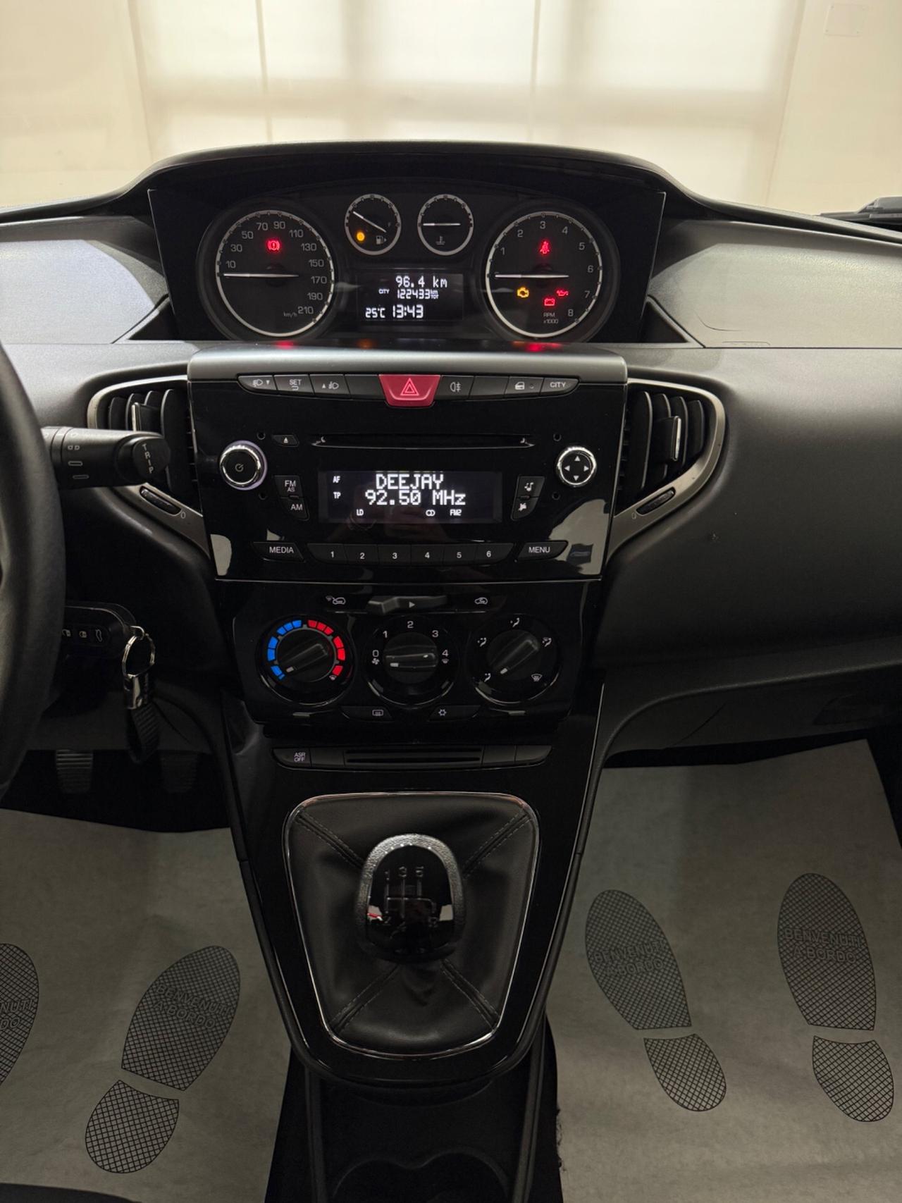 LANCIA YPSILON 1.2 69 CV 5 PORTE ELLE
