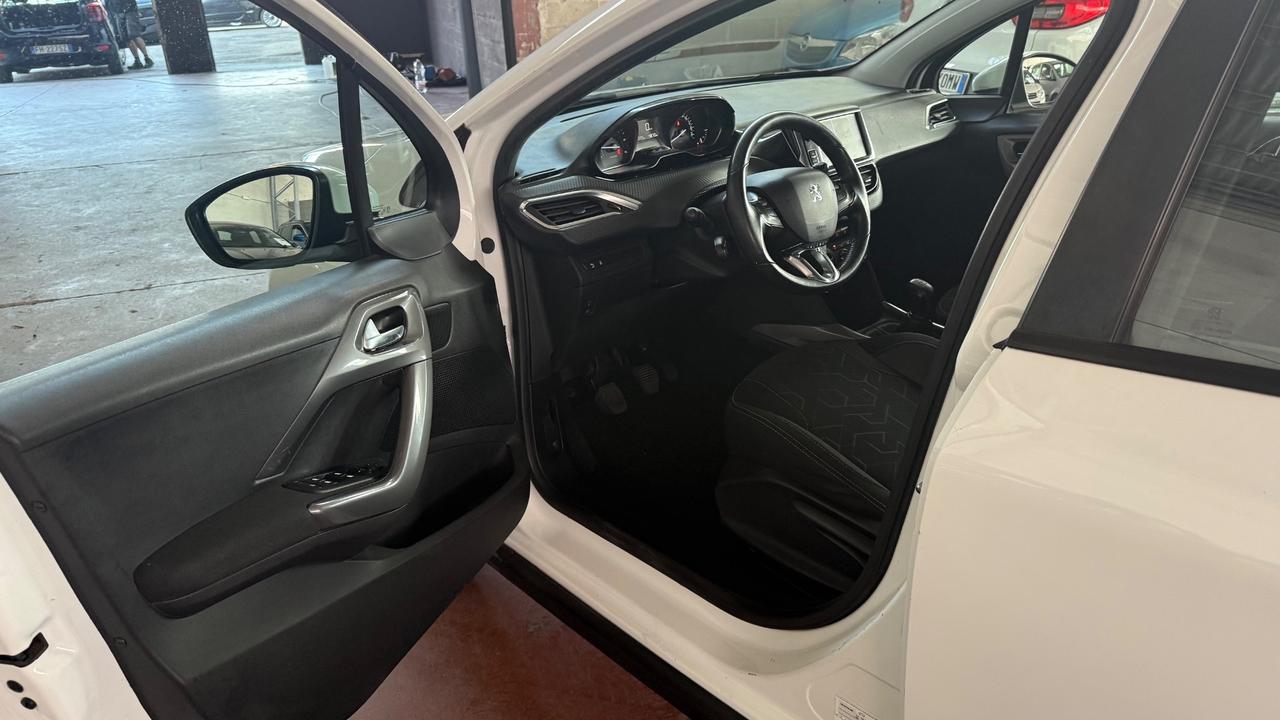 Peugeot 2008 BlueHDi 100 Black Matt