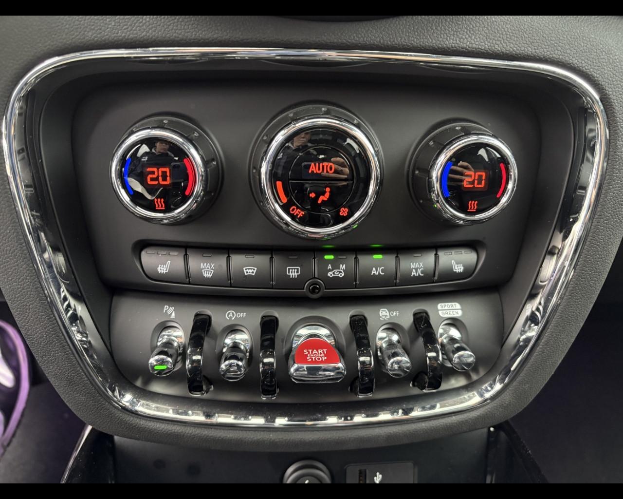 MINI Mini Clubman (F54) - Mini 1.5 Cooper Mayfair Edition Clubman