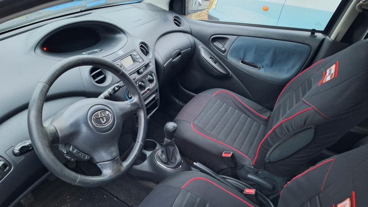 Toyota Yaris 1.0 NEOPATENTATI 5p