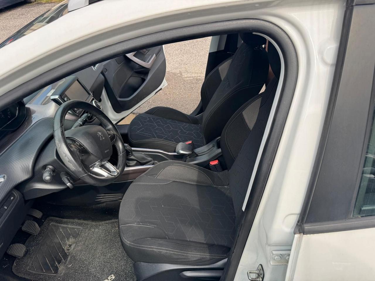 Peugeot 2008 1.4 HDi 68CV Active