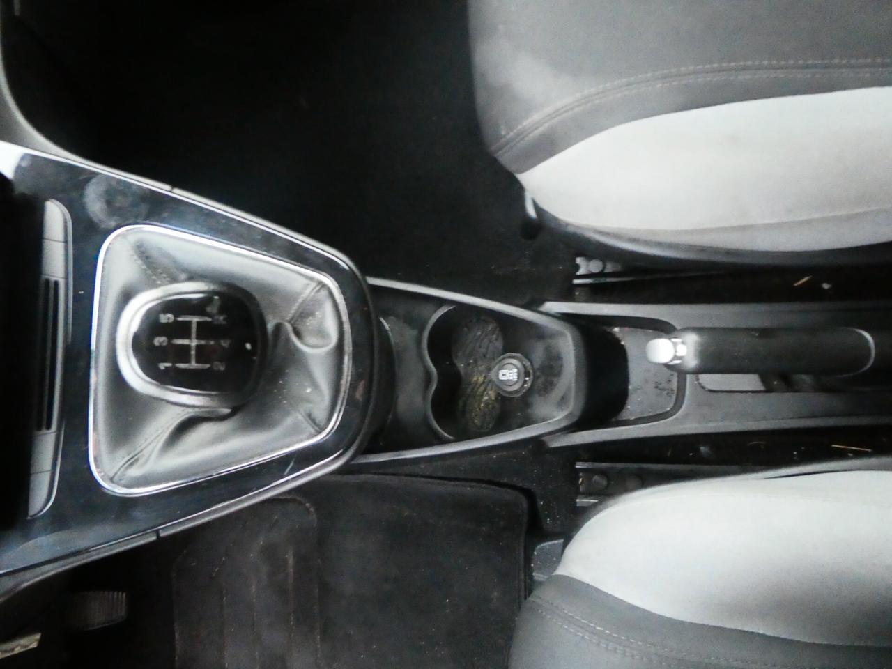 Lancia Ypsilon 1.3 MJT 16V 95 CV 5 porte OK NEOPATENTATI
