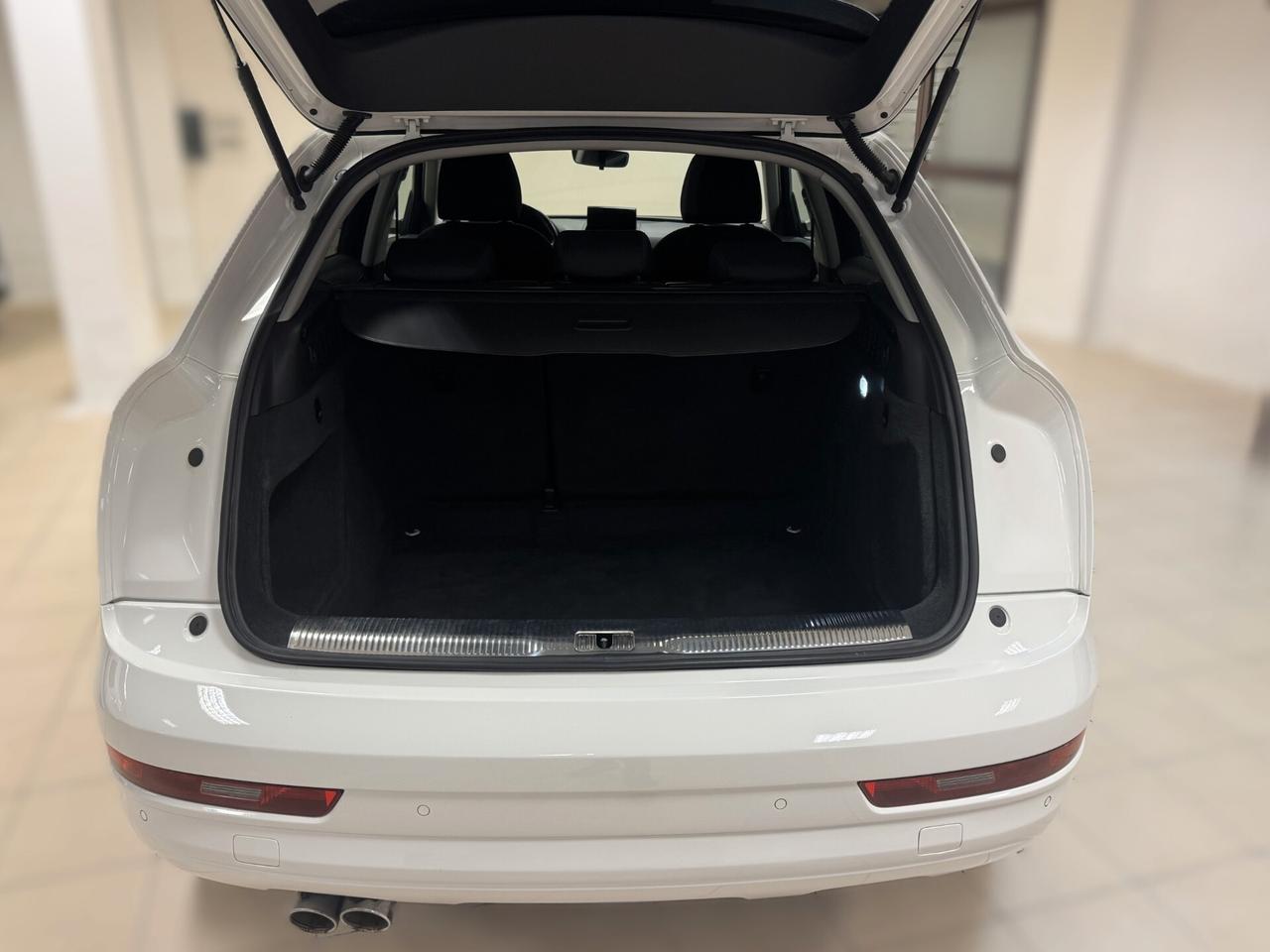 Audi Q3 2.0 TDI 120 CV Sport