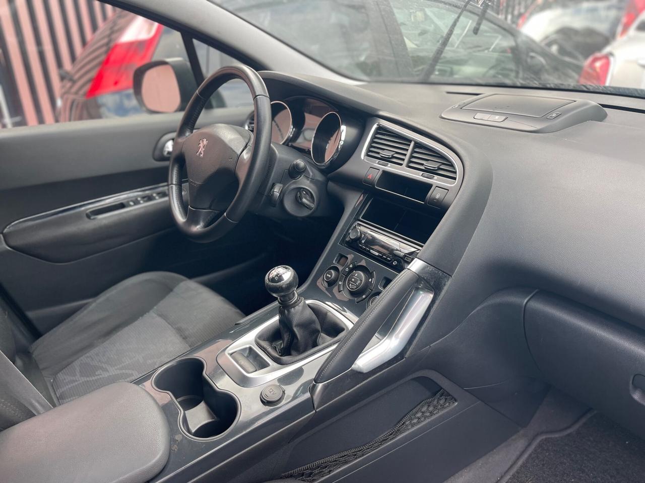 Peugeot 3008 2.0 HDi 150CV Outdoor