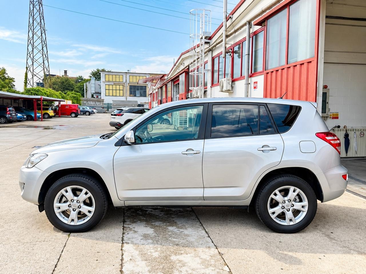 Toyota RAV 4 RAV4 2.2 D-4D 150 CV DPF 4X4
