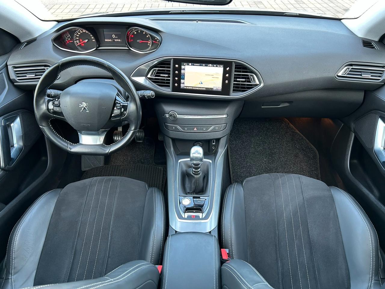 PEUGEOT 308 1.2 PureTech 130CV Allure - PANORAMA