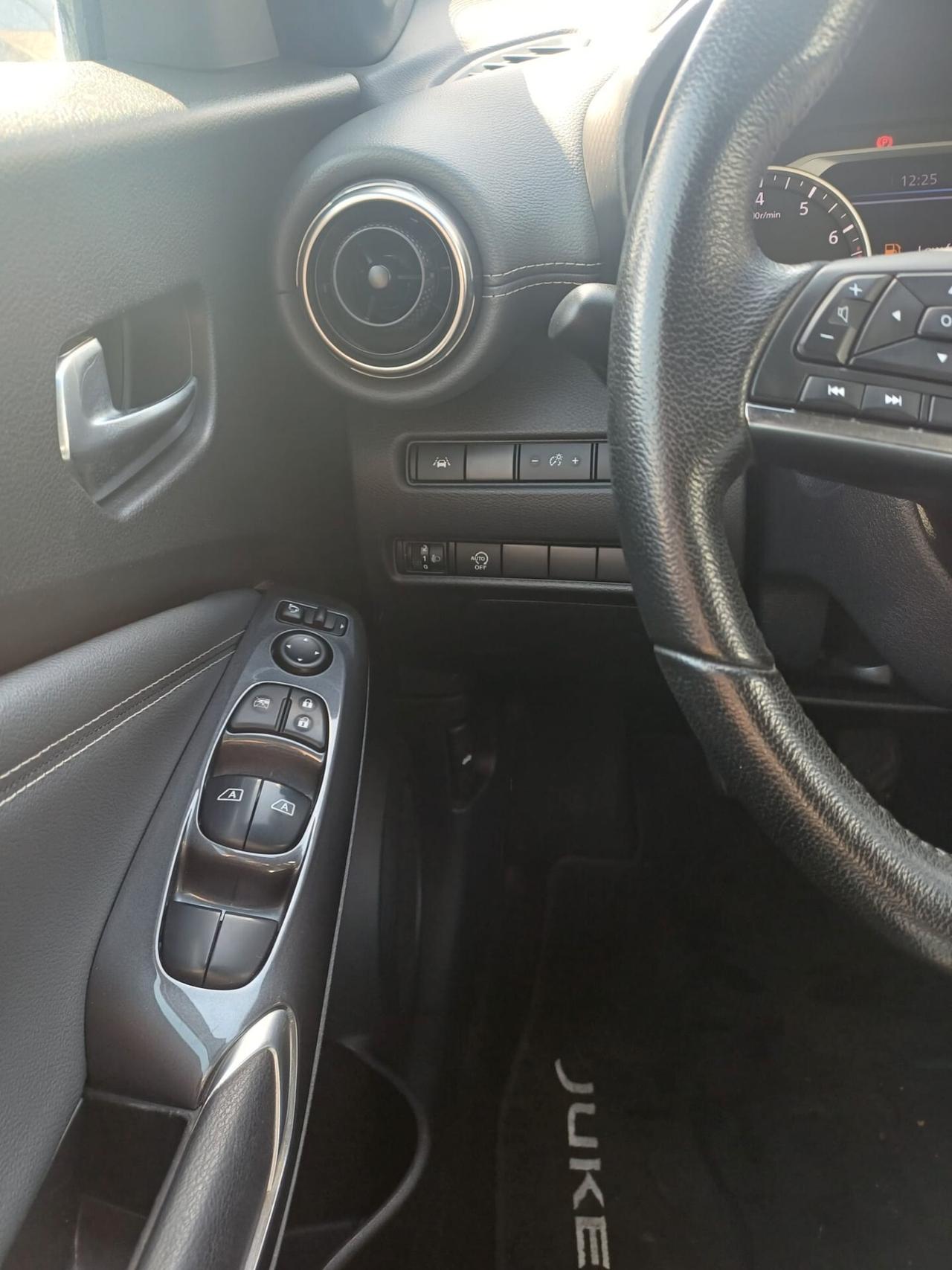 Nissan Juke 1.0 DIG-T 117 CV N-Connecta