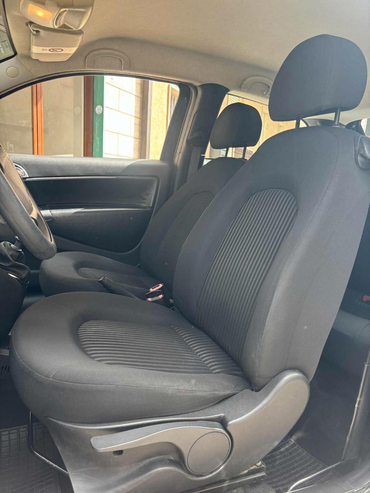 Lancia Ypsilon 1.4 Argento Ecochic GPL