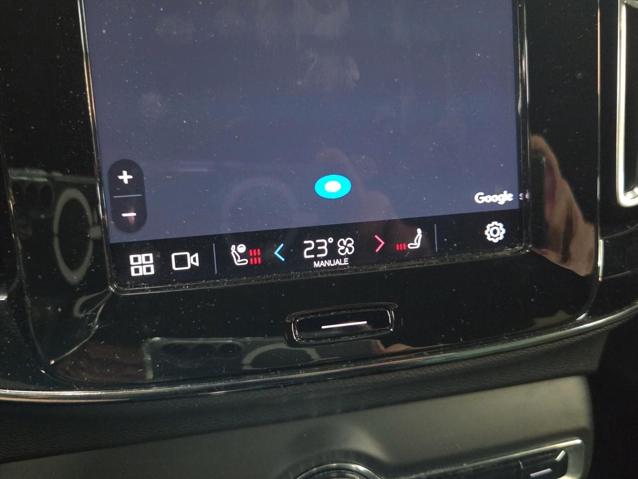 Volvo XC40 B4 AWD automatico Plus Bright