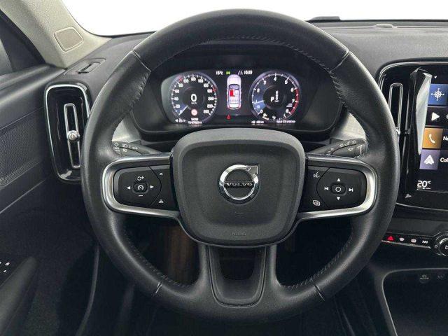 VOLVO XC40 T3 Geartronic Momentum