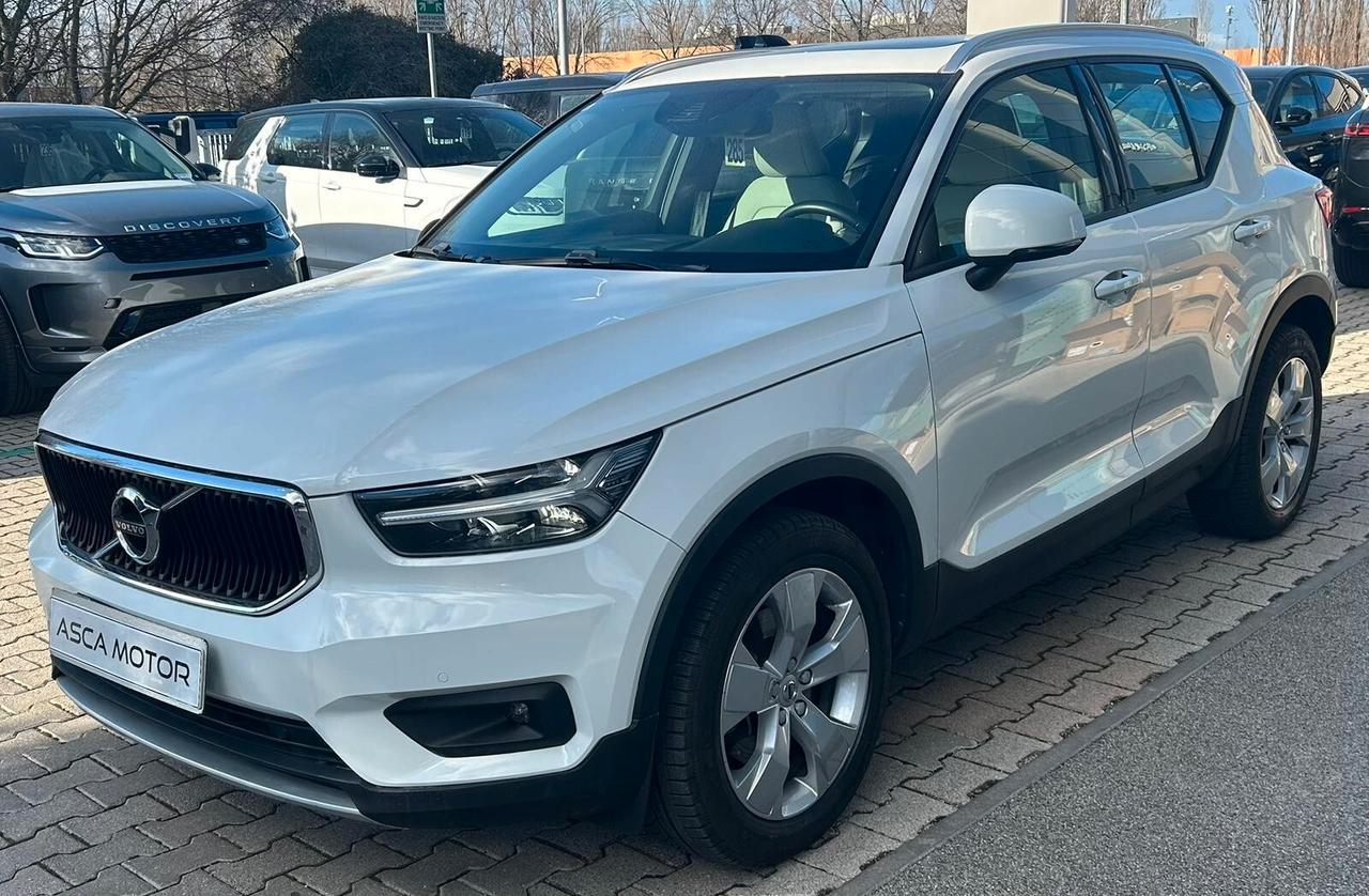 Volvo XC40 D3 AWD Momentum