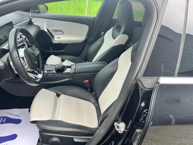 MERCEDES-BENZ CLA 200 d Automatic Shooting Brake Premium Aut. Night Ed.