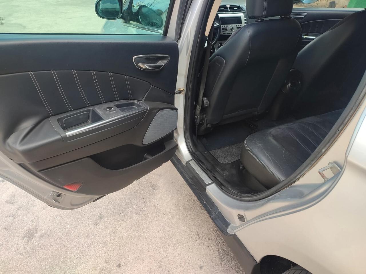 Lancia Delta 1.6 MJT Platino